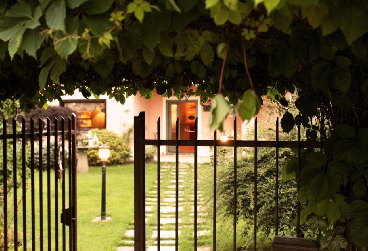 Un Sorriso Sul Viso Villa Martiniana Po Exteriör bild